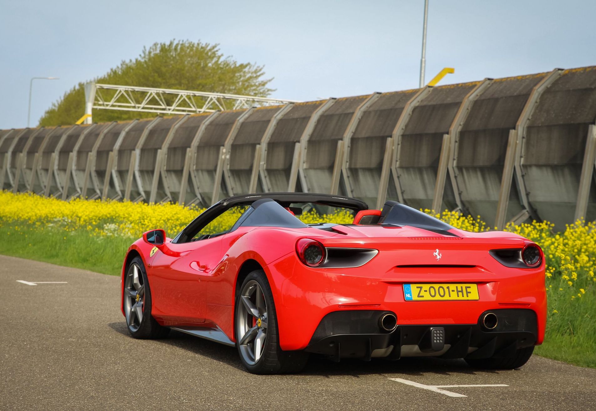 Ferrari 488 spider