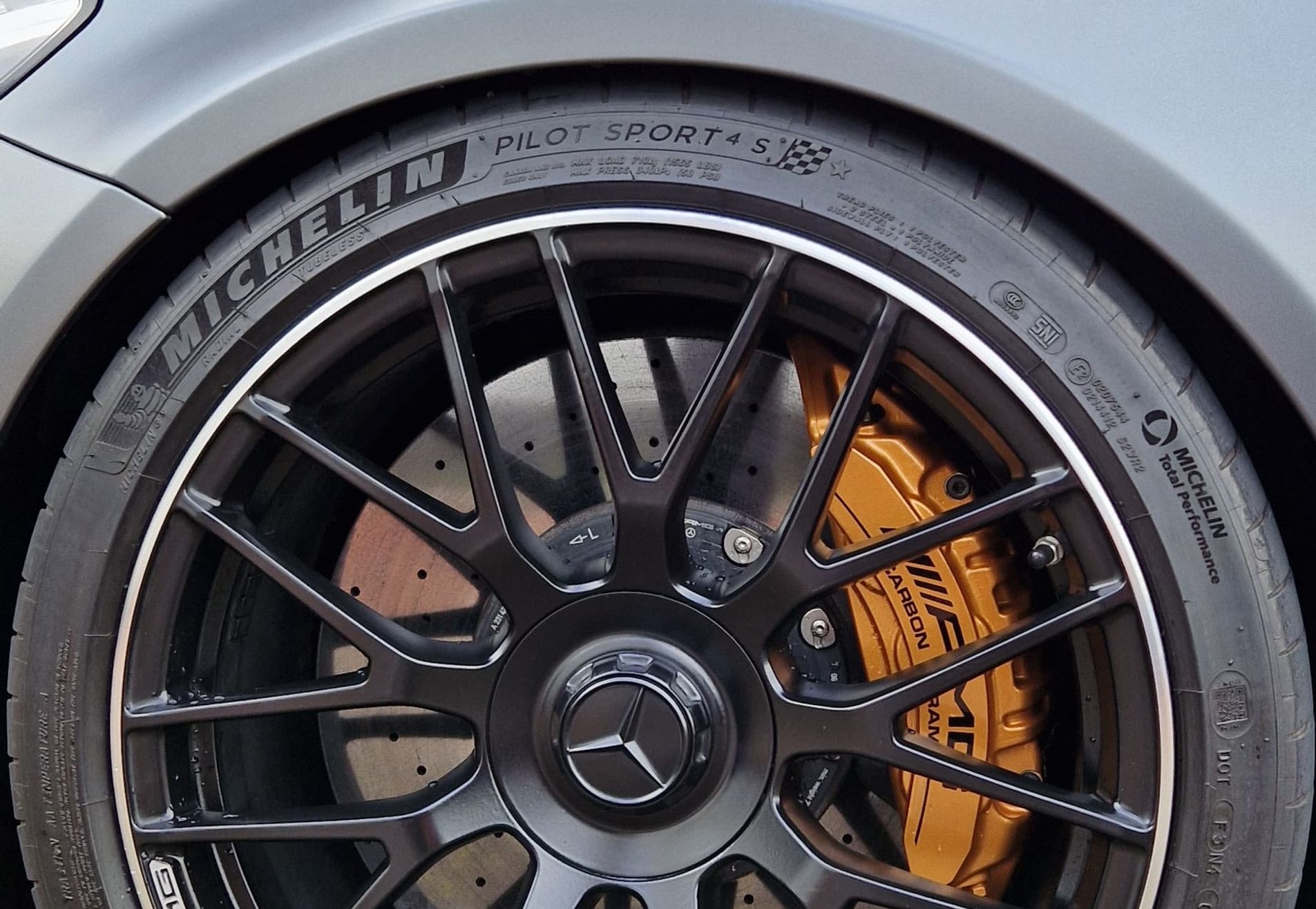 Mercedes AMG C63s Coupe