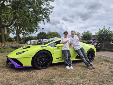 Zijn glimlach zegt werkelijk meer dan duizend woorden…